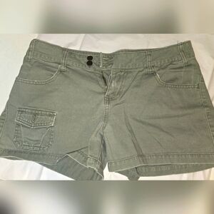 Womens Cargo Shorts Olive Green Size 9